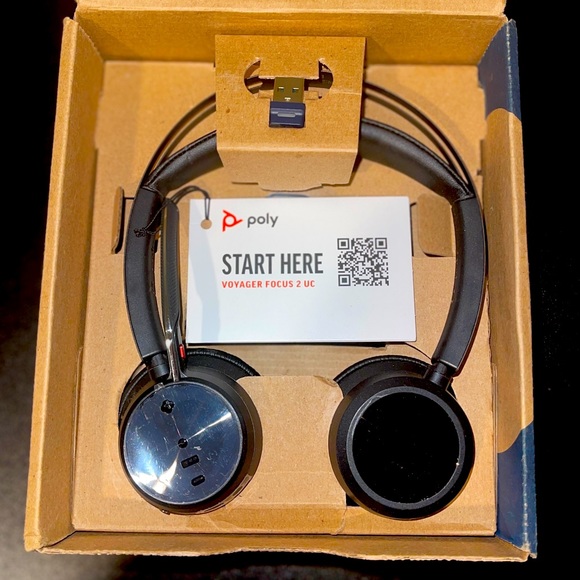 Voyager Focus 2 Bluetooth Headset- brand new still with tags and in box - Picture 1 of 4